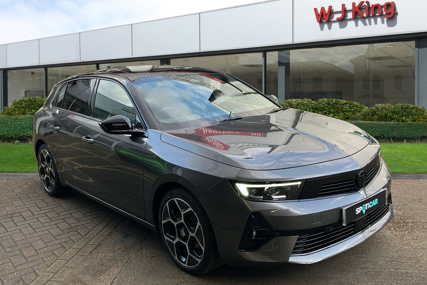Main listing image - Vauxhall Astra