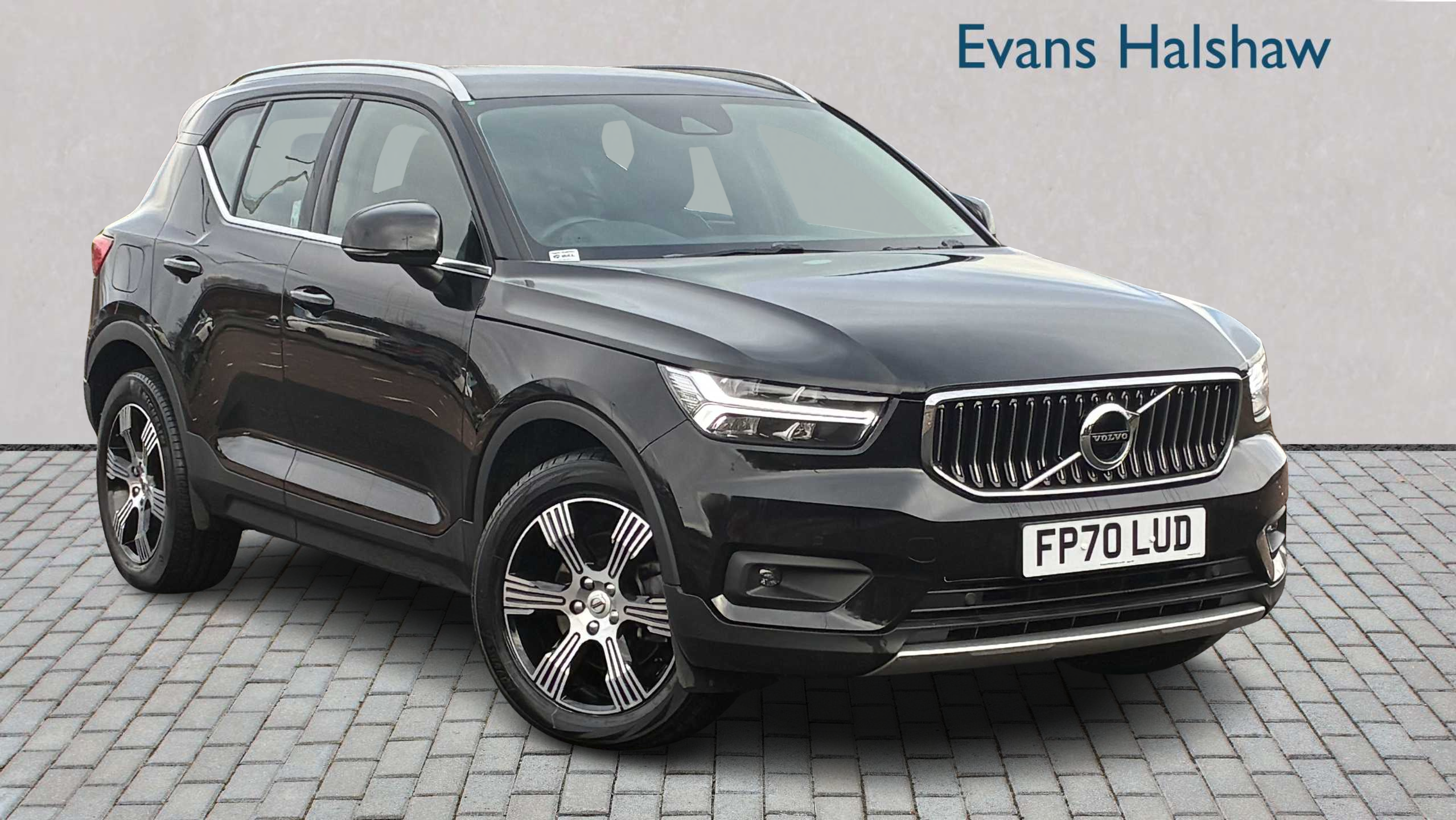 Main listing image - Volvo XC40