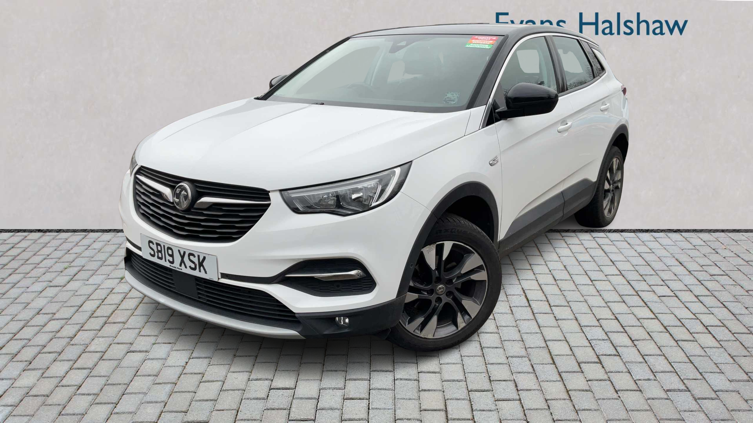 Main listing image - Vauxhall Grandland X