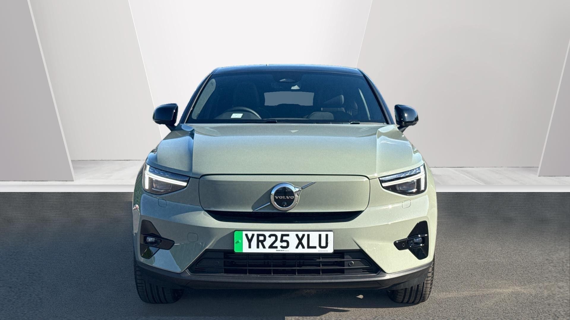 Main listing image - Volvo Ex40