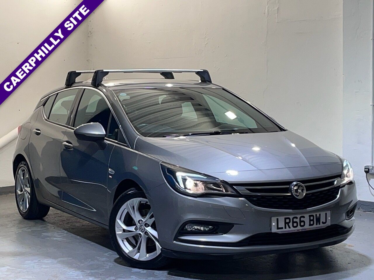 Main listing image - Vauxhall Astra