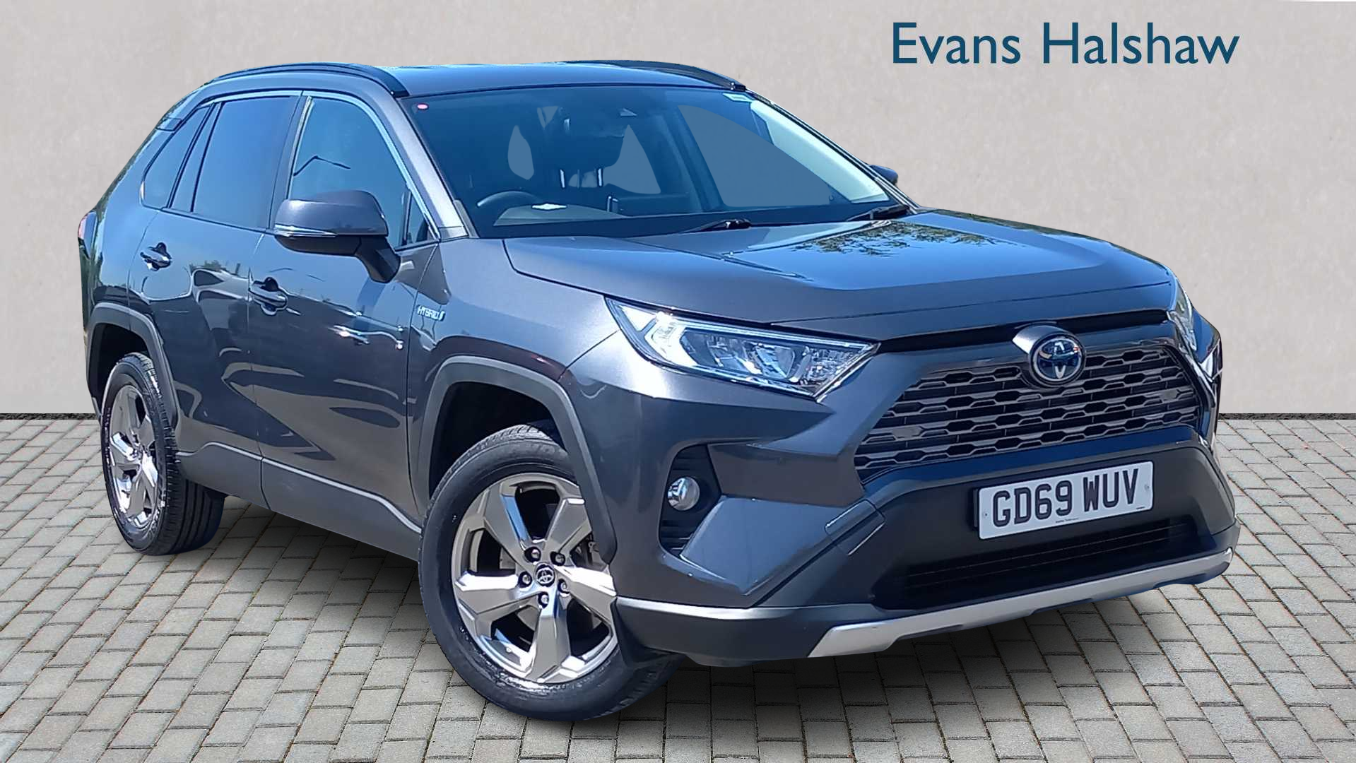 Main listing image - Toyota RAV4
