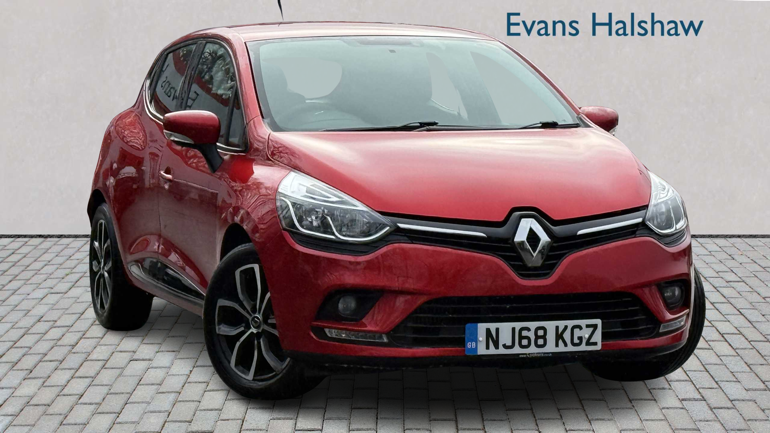 Main listing image - Renault Clio