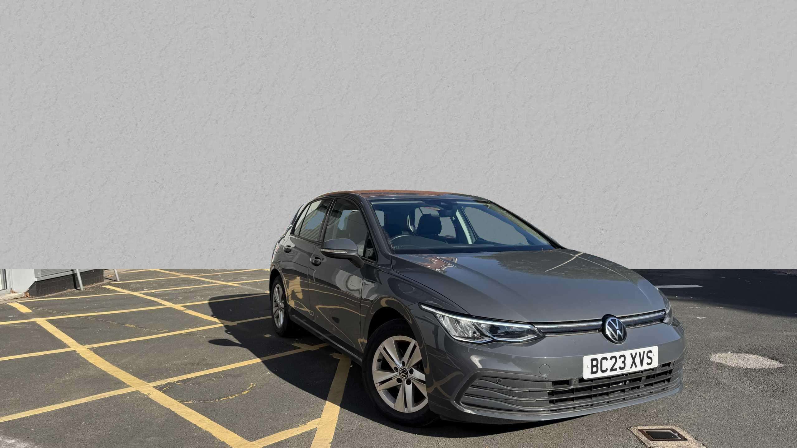 Main listing image - Volkswagen Golf
