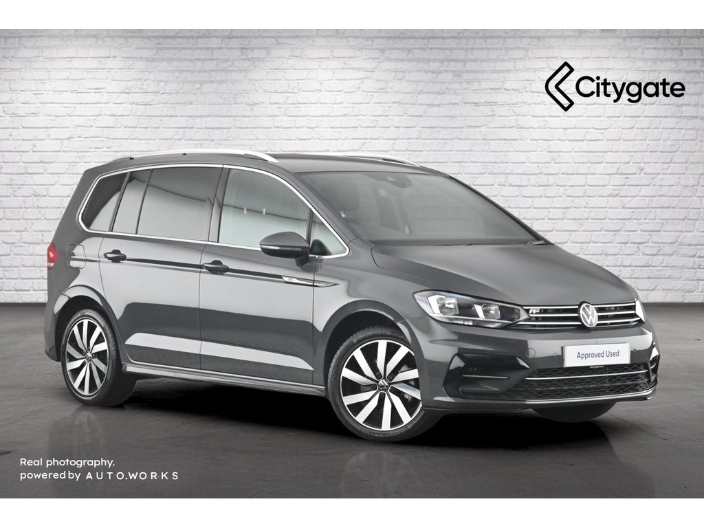 Main listing image - Volkswagen Touran