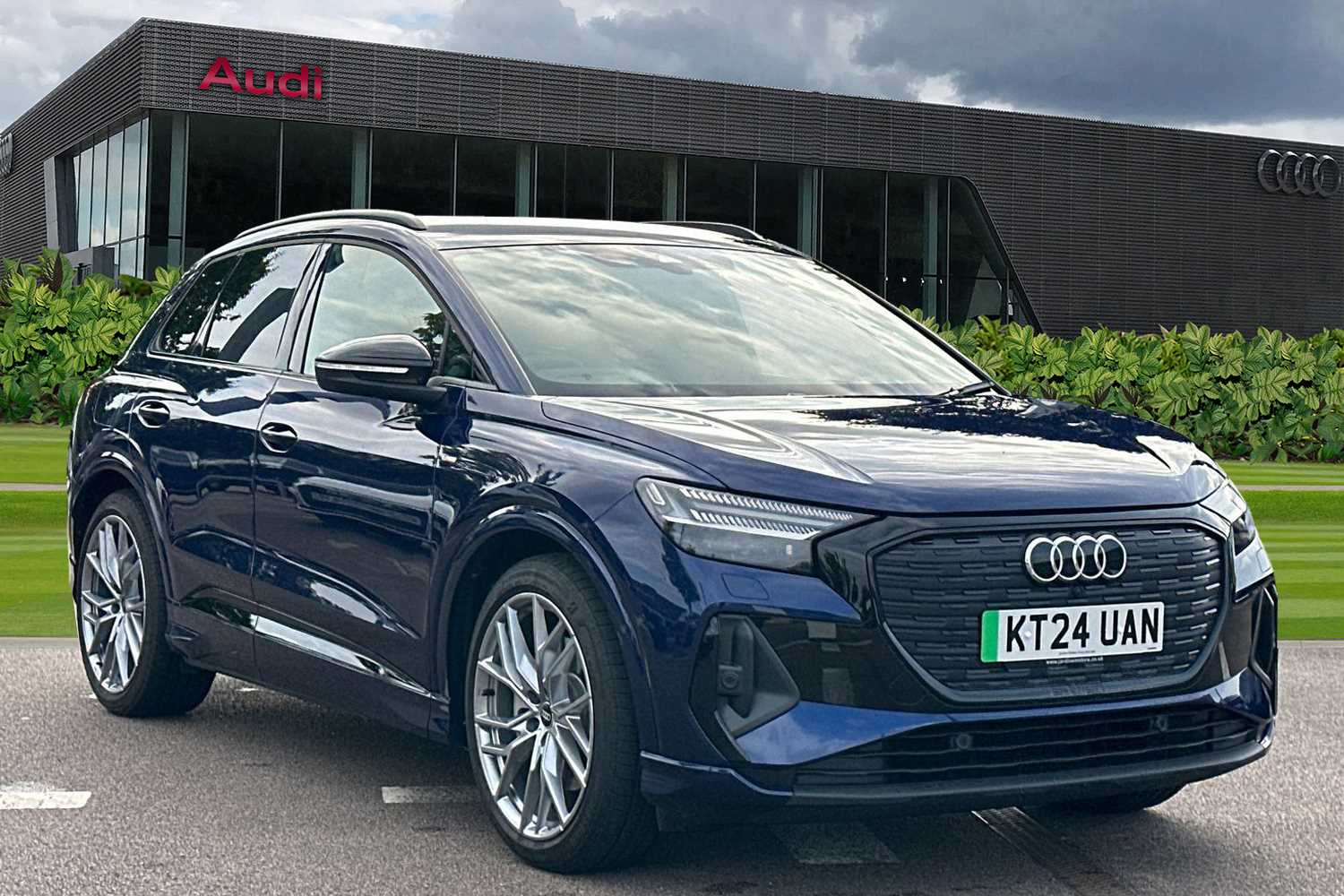 Main listing image - Audi Q4