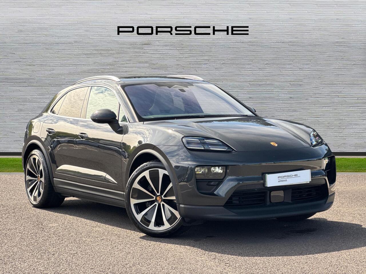 Main listing image - Porsche Macan