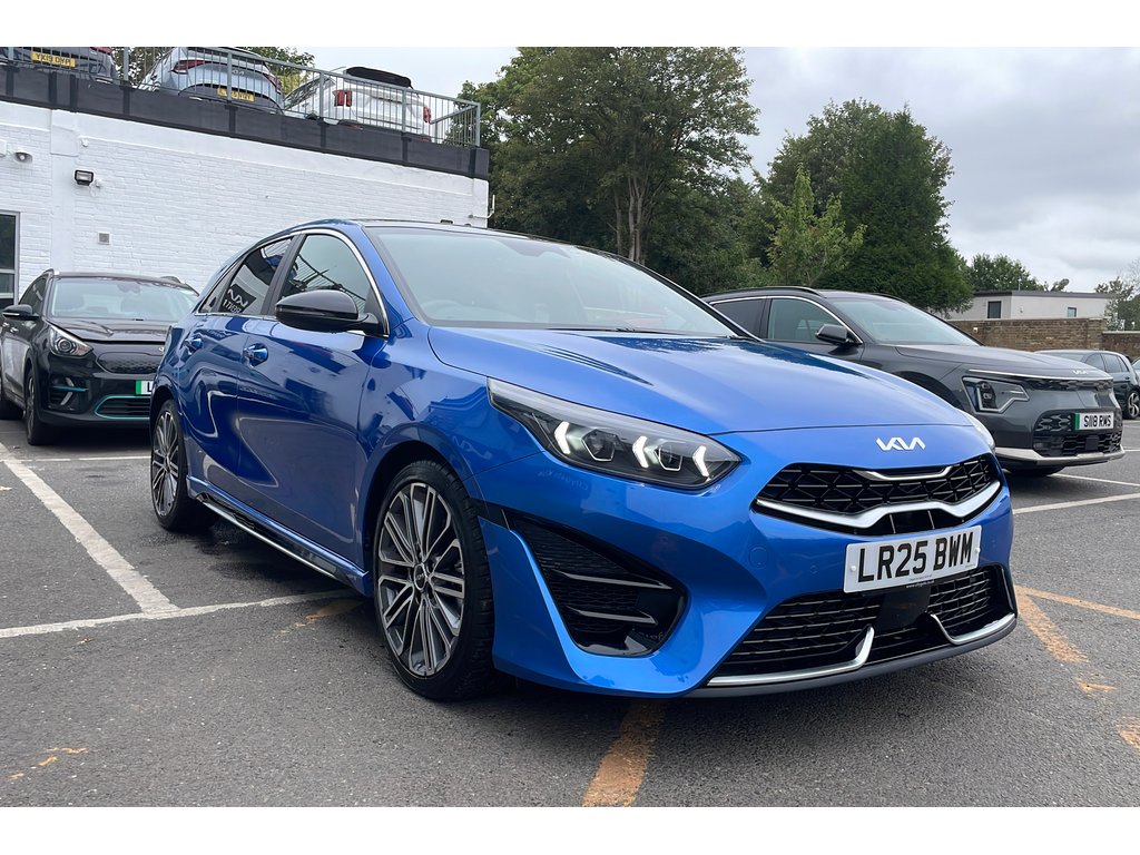 Main listing image - Kia Ceed