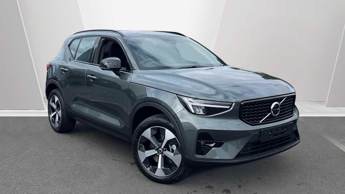 Main listing image - Volvo XC40