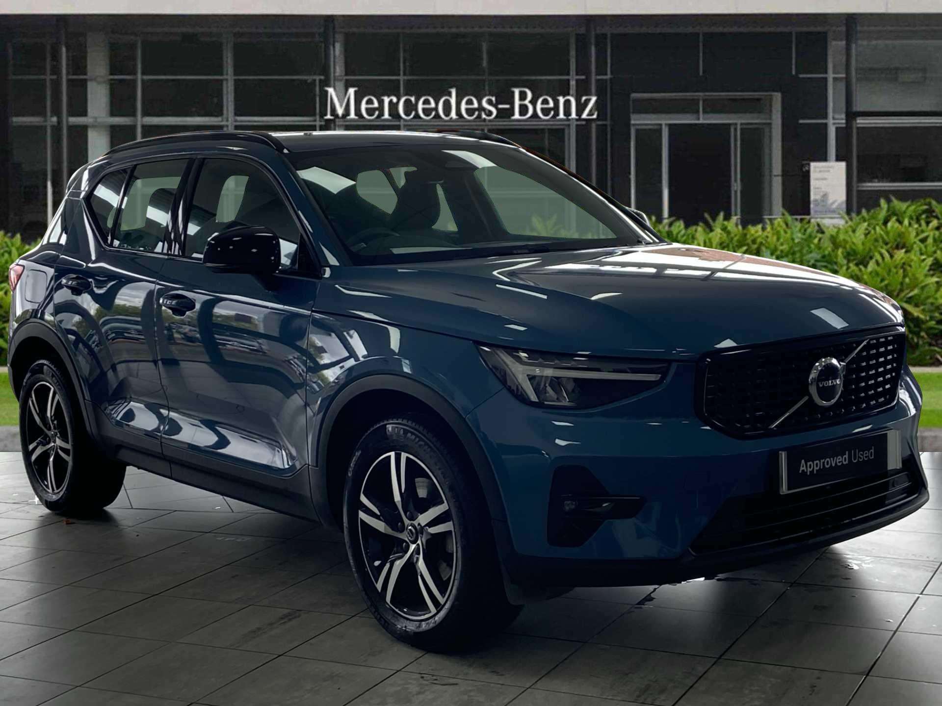 Main listing image - Volvo XC40