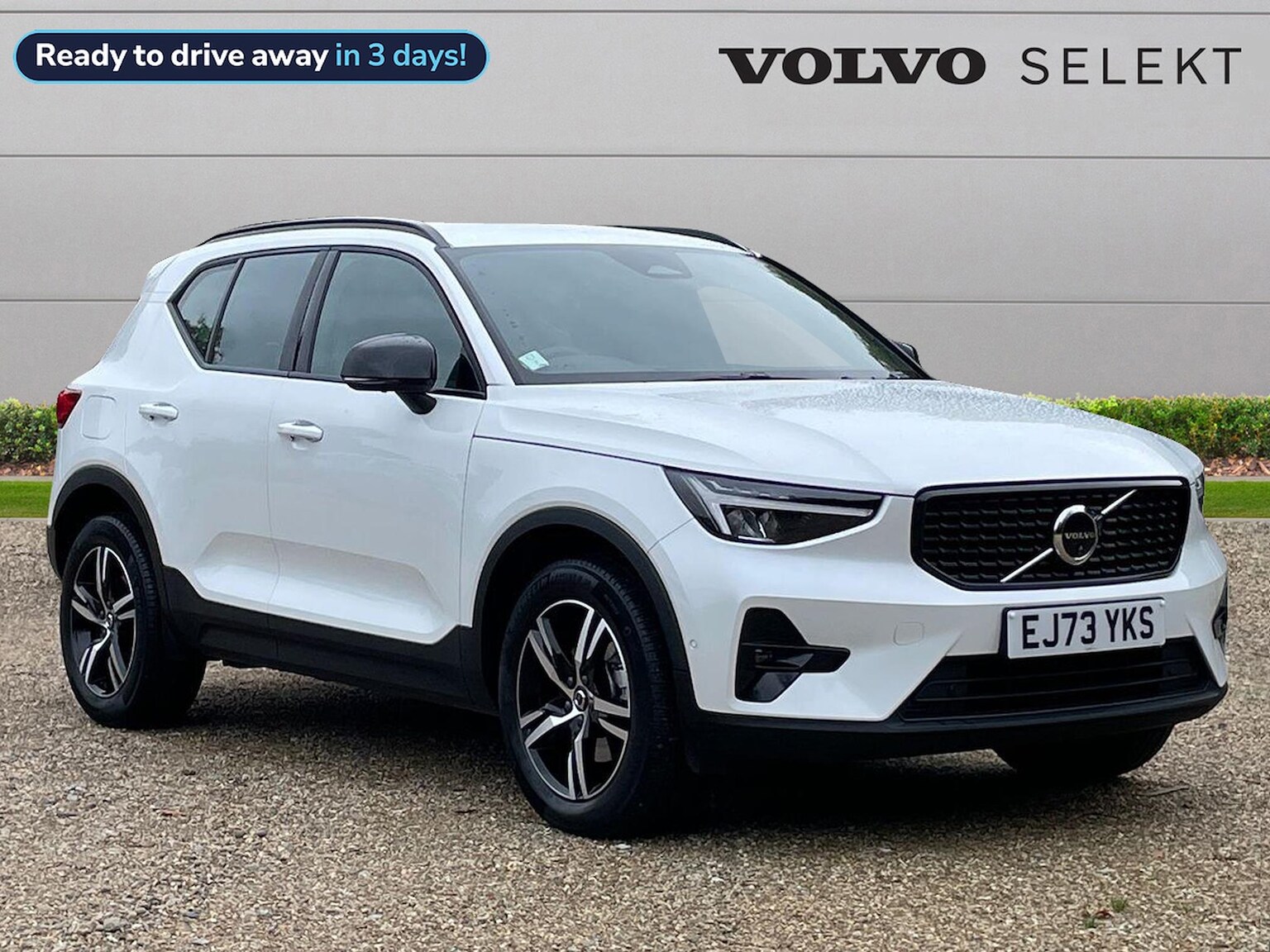 Main listing image - Volvo XC40