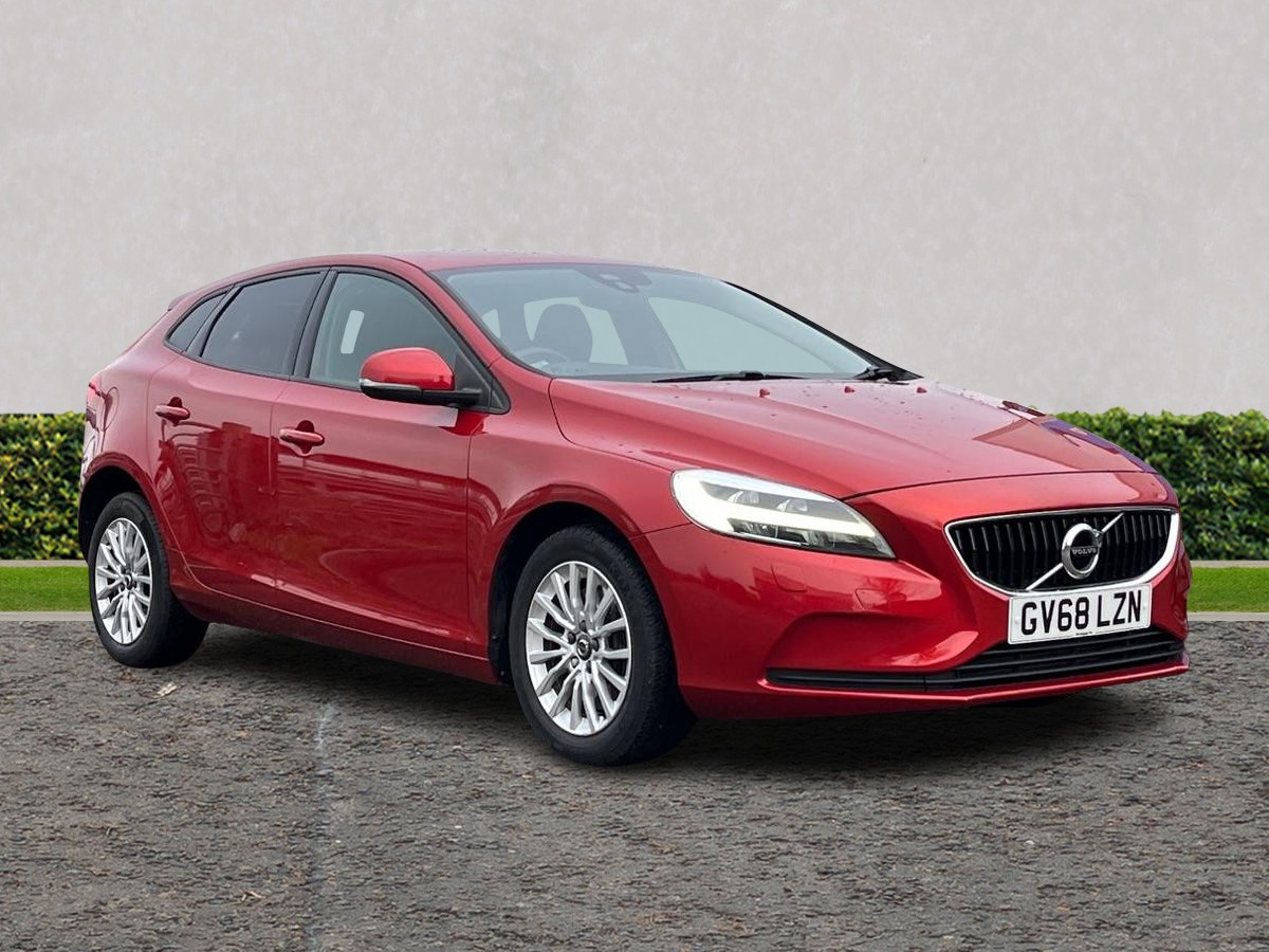 Main listing image - Volvo V40