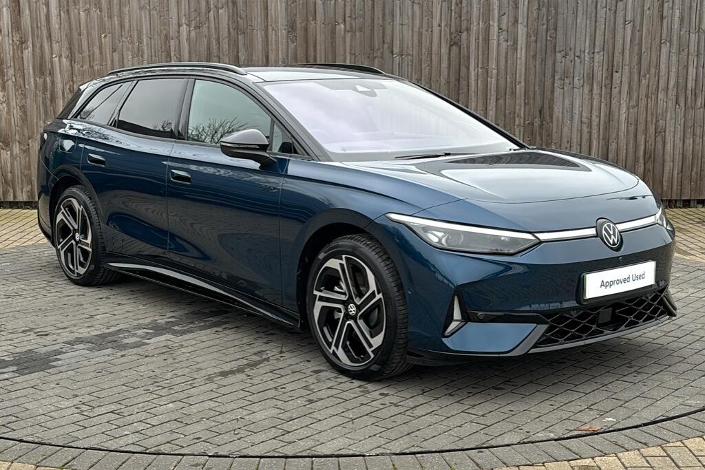 Main listing image - Volkswagen ID.7