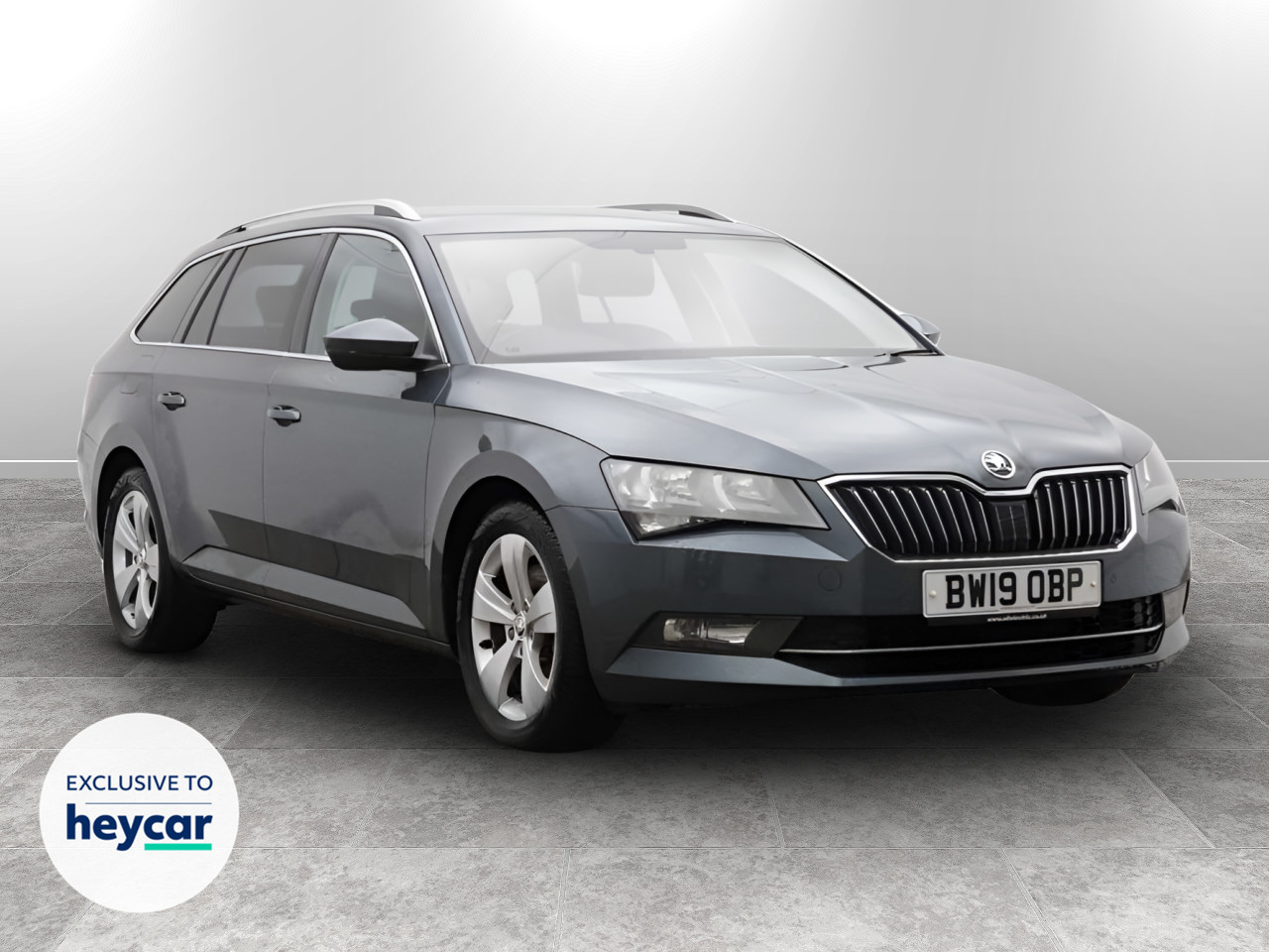 Main listing image - Skoda Superb Estate