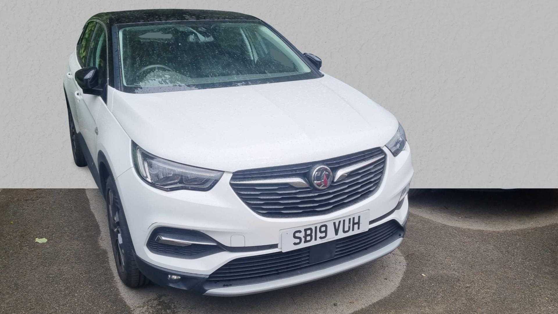 Main listing image - Vauxhall Grandland X