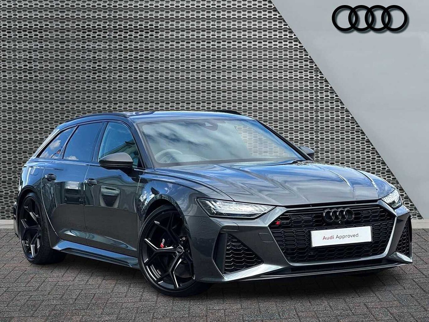 Main listing image - Audi RS6