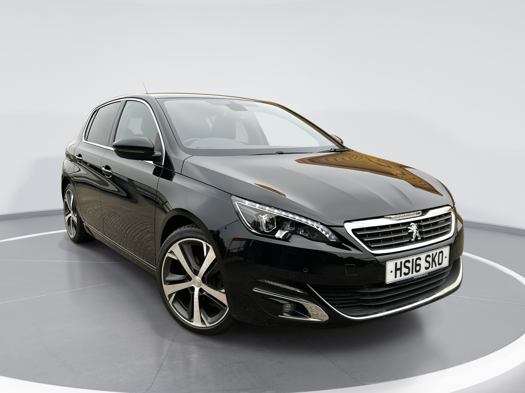 Main listing image - Peugeot 308