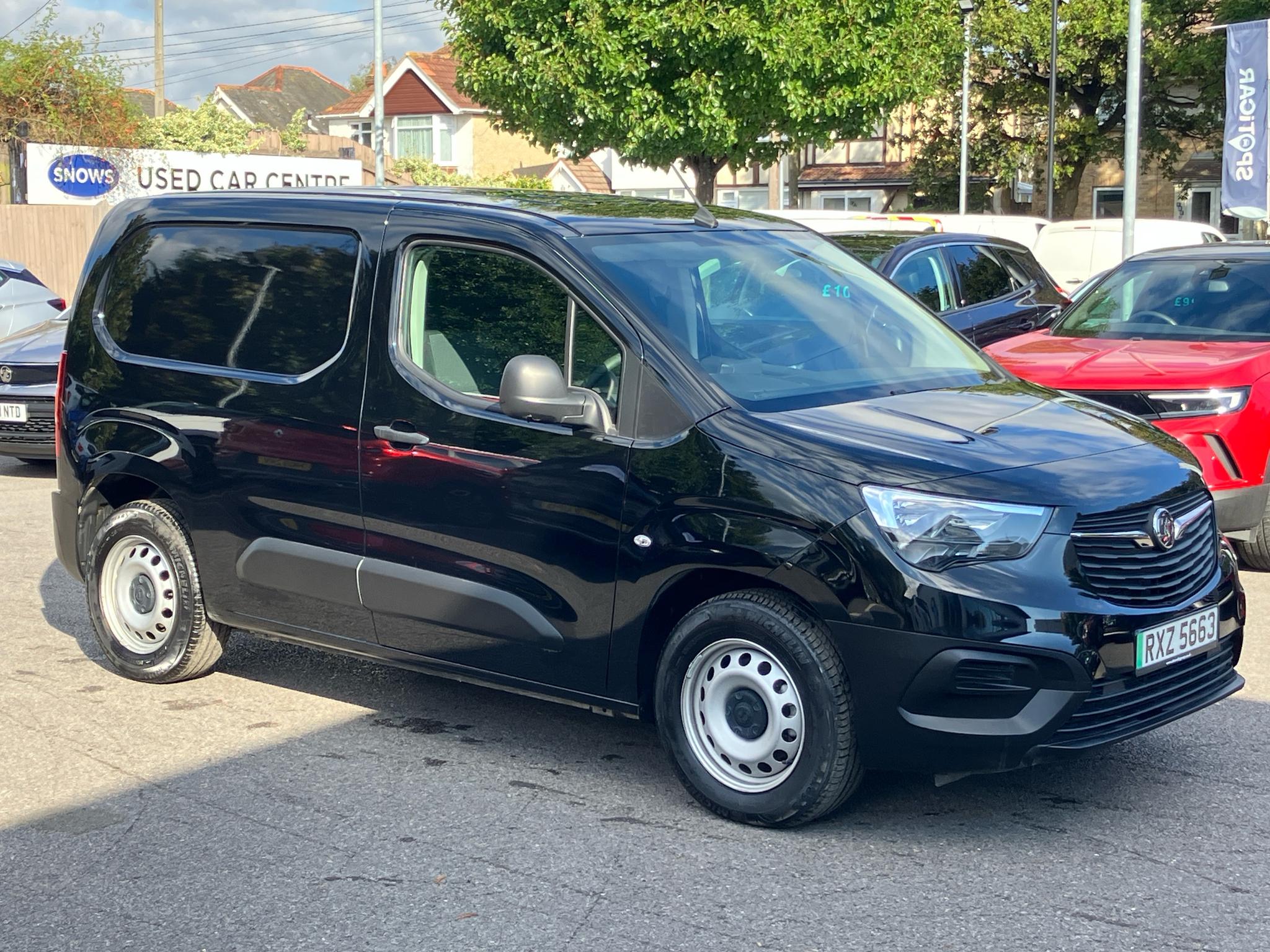 Main listing image - Vauxhall Combo Cargo-e