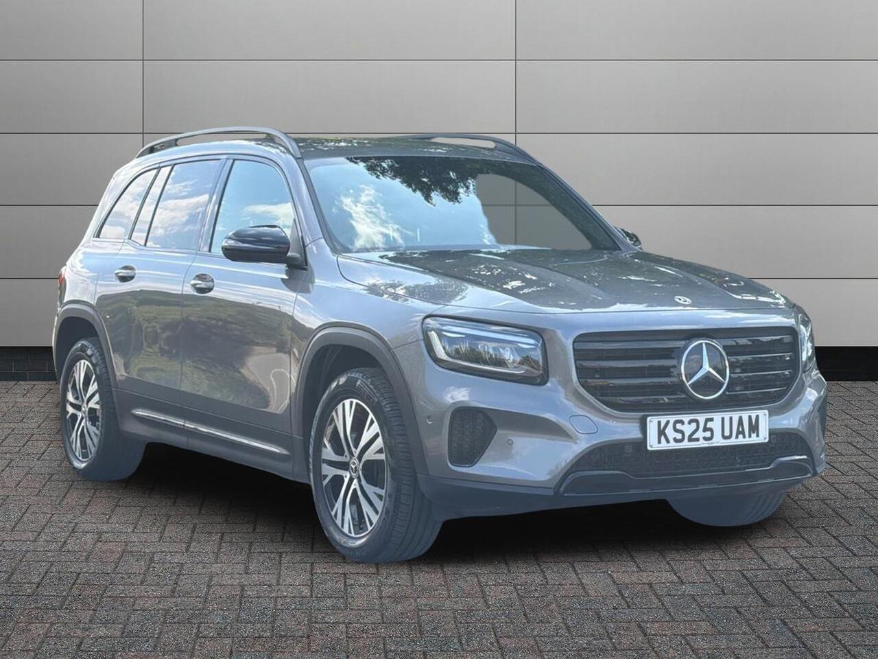 Main listing image - Mercedes-Benz GLB