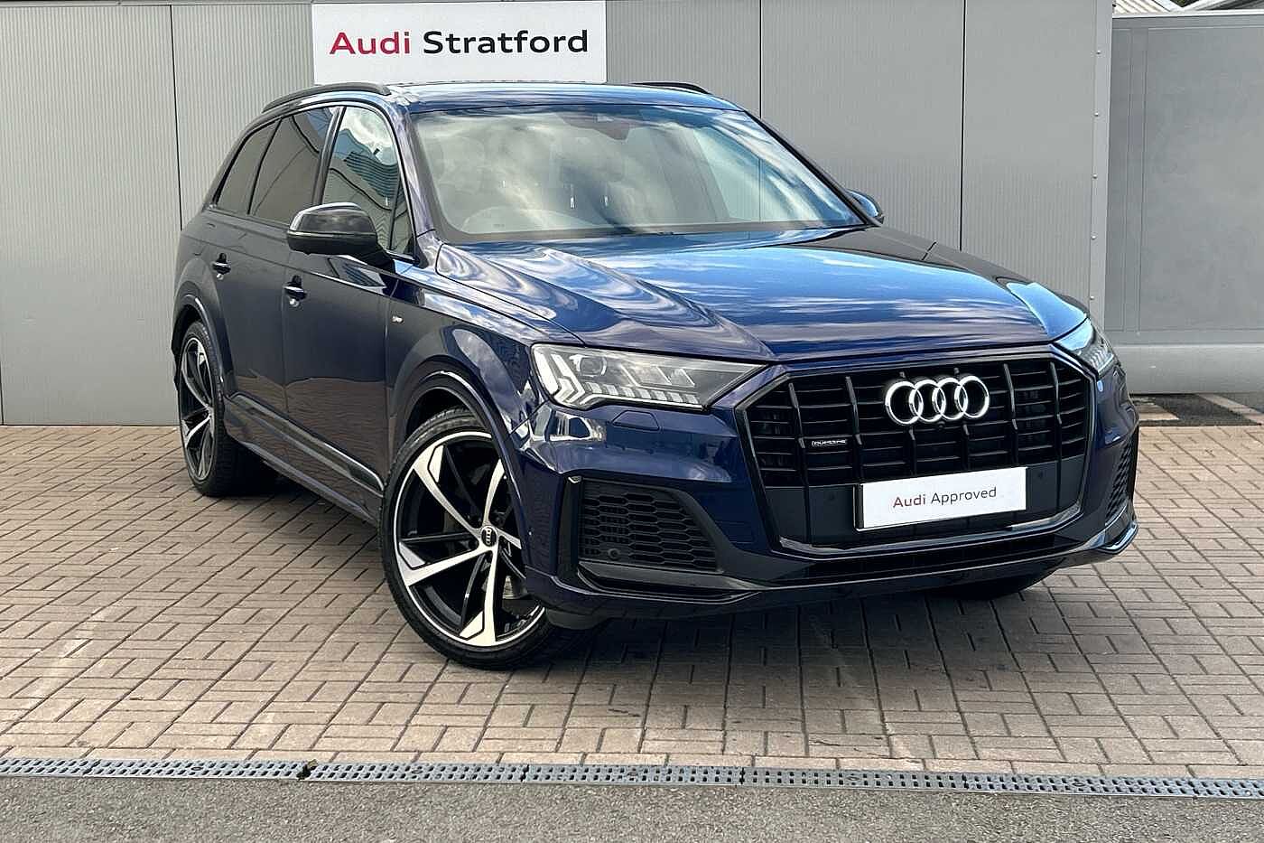 Main listing image - Audi Q7