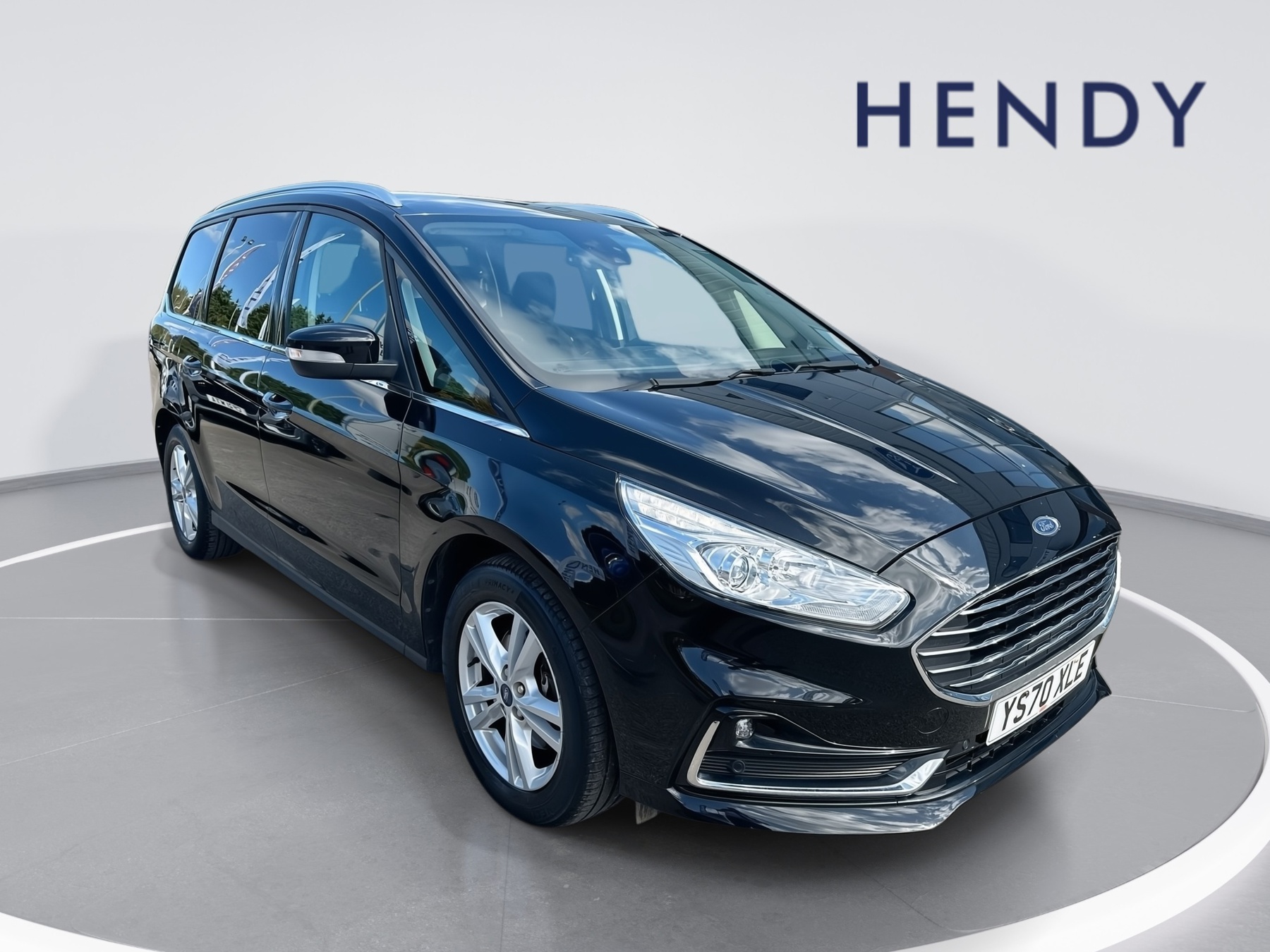 Main listing image - Ford Galaxy