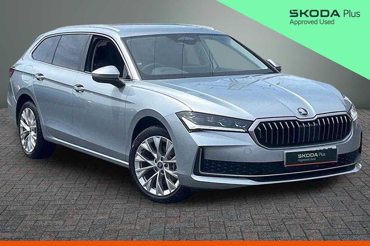 Main listing image - Skoda Superb