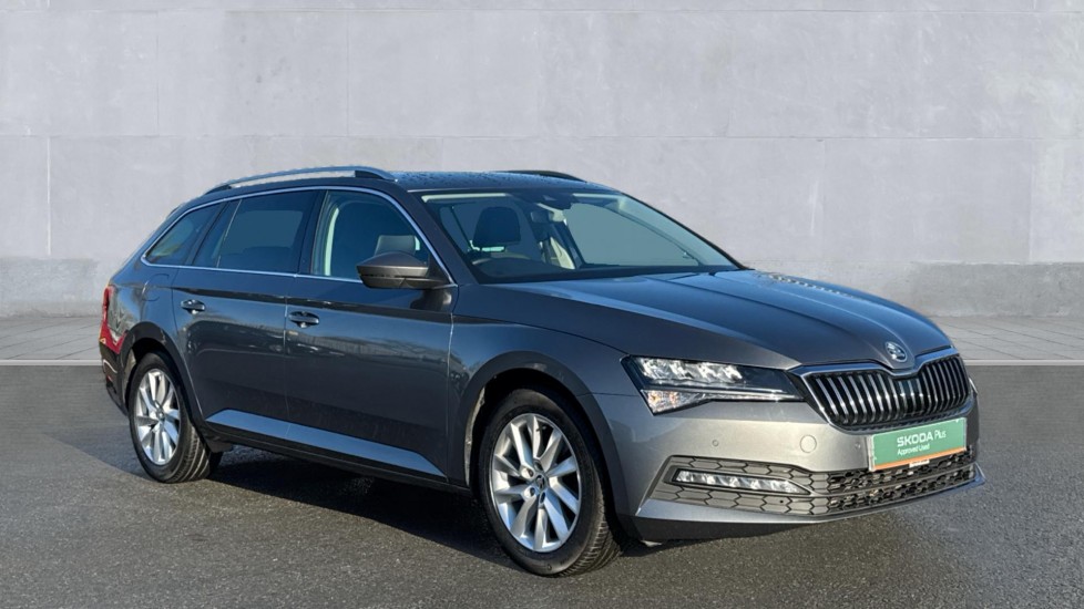 Main listing image - Skoda Superb Estate