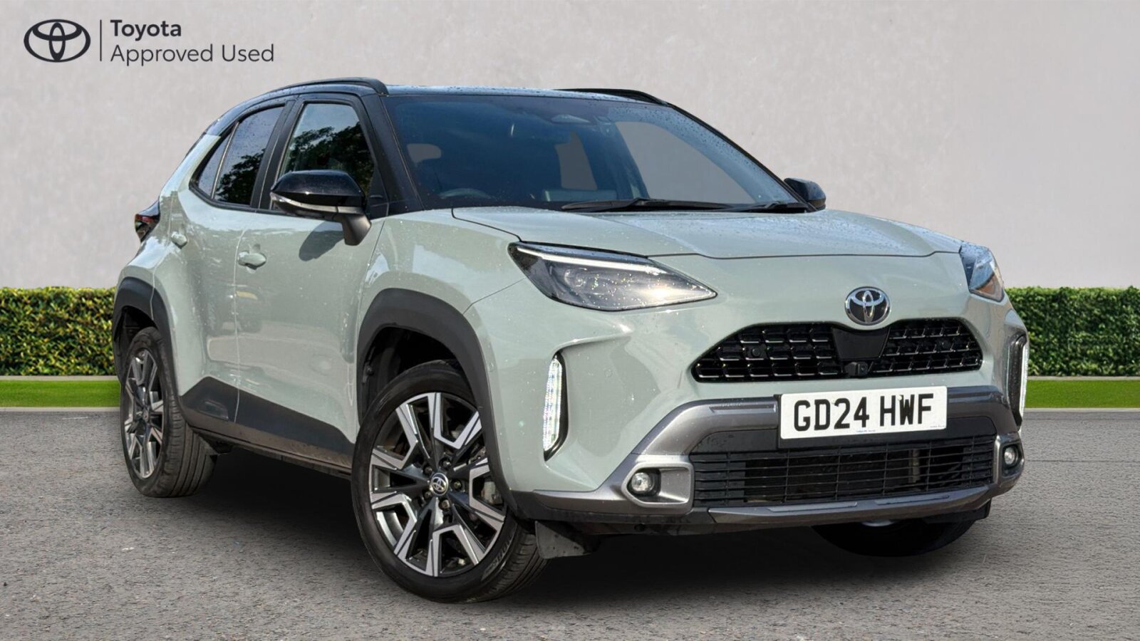Main listing image - Toyota Yaris Cross