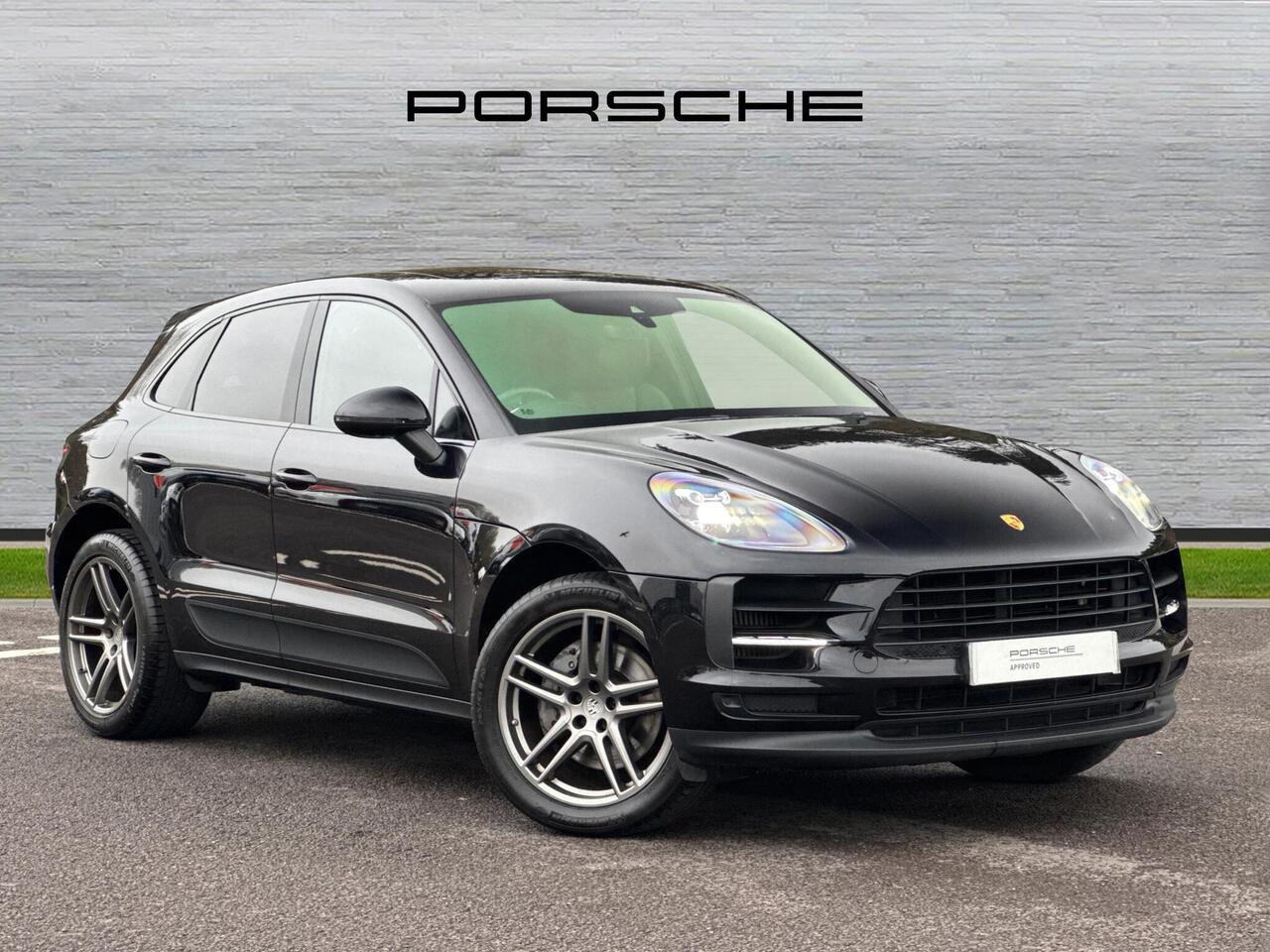 Main listing image - Porsche Macan