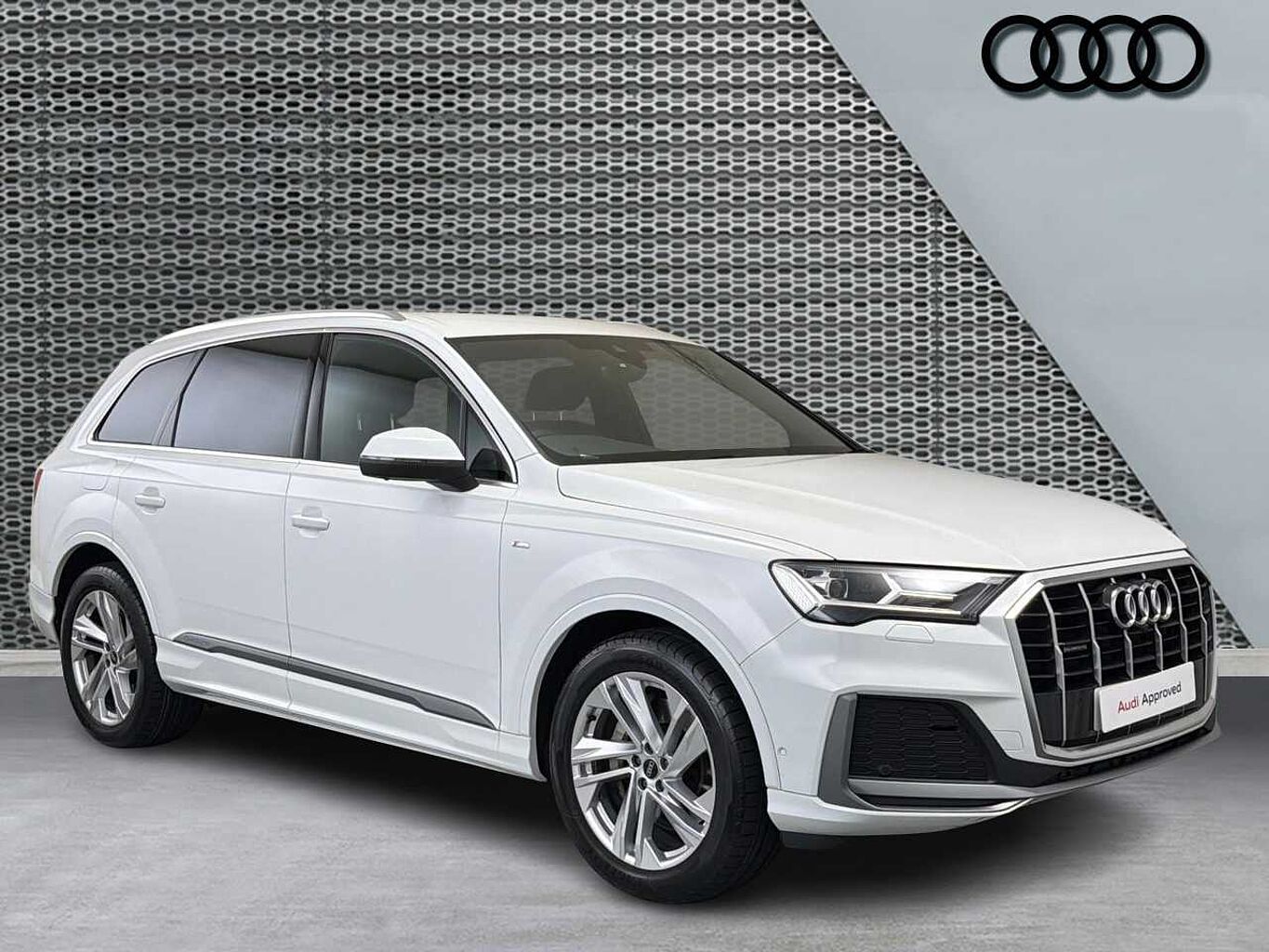 Main listing image - Audi Q7