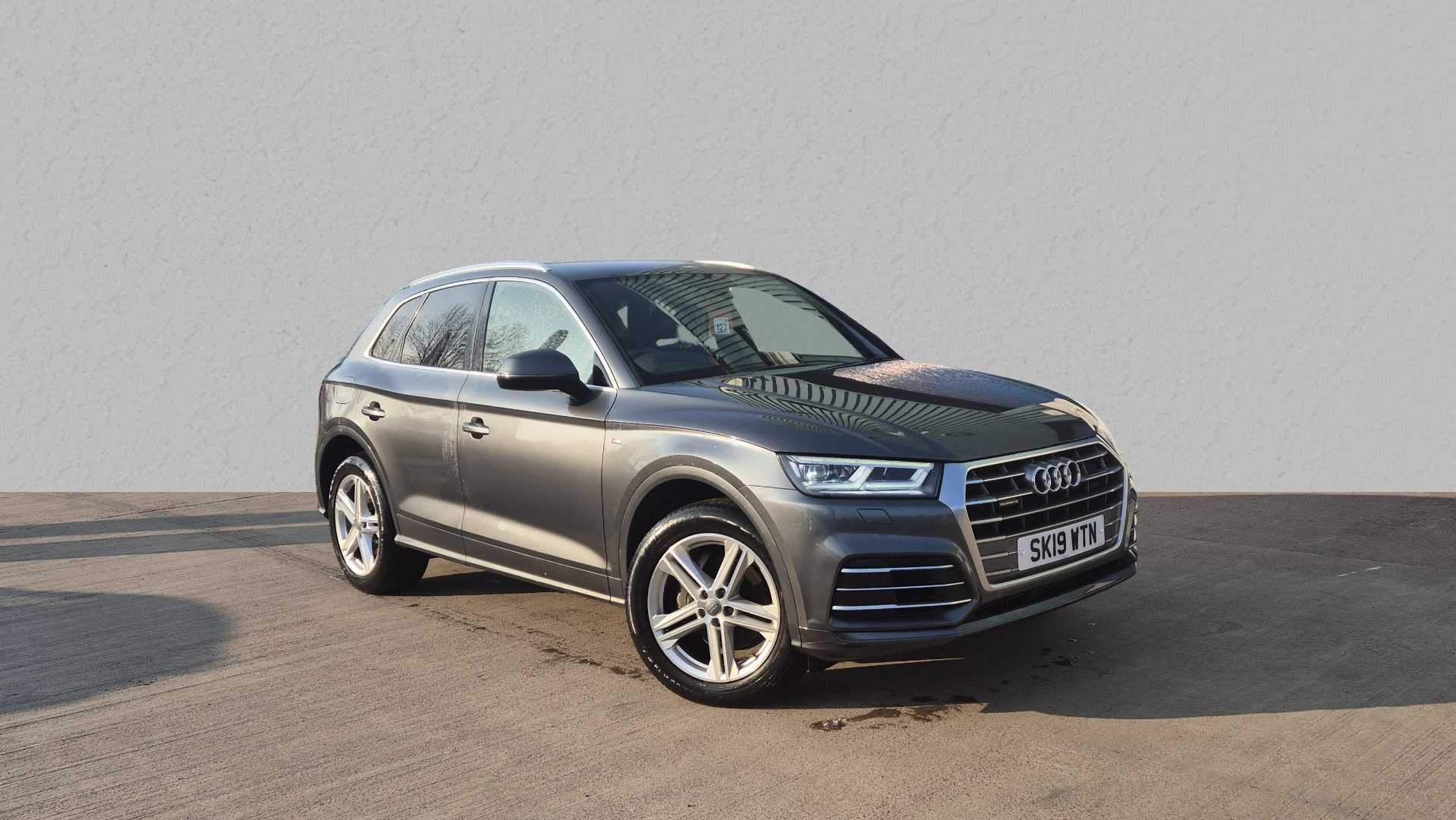 Main listing image - Audi Q5