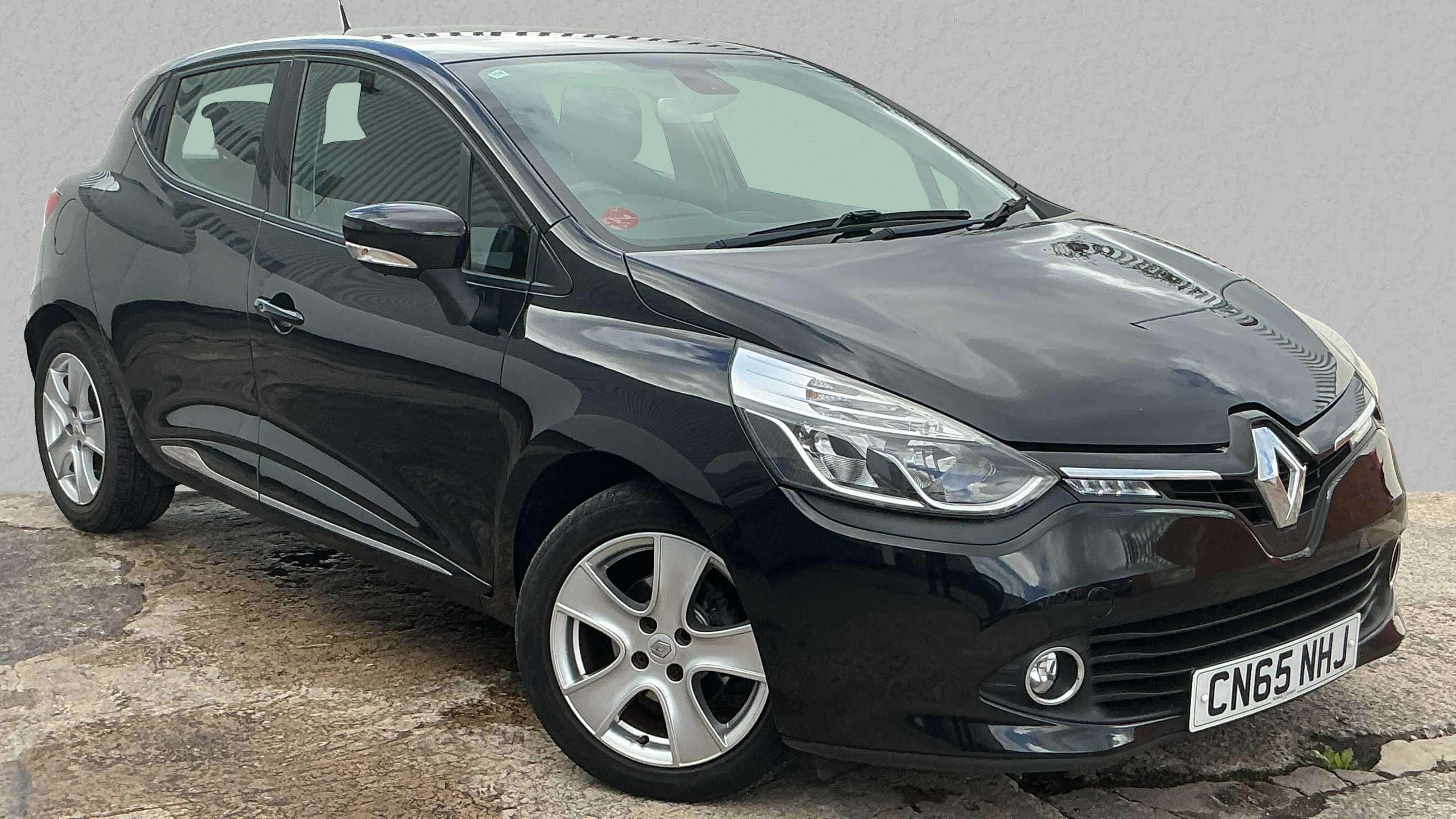 Main listing image - Renault Clio
