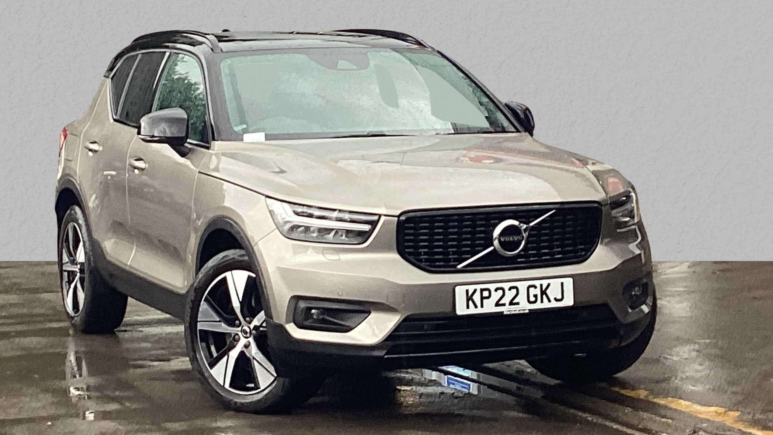 Main listing image - Volvo XC40 Recharge