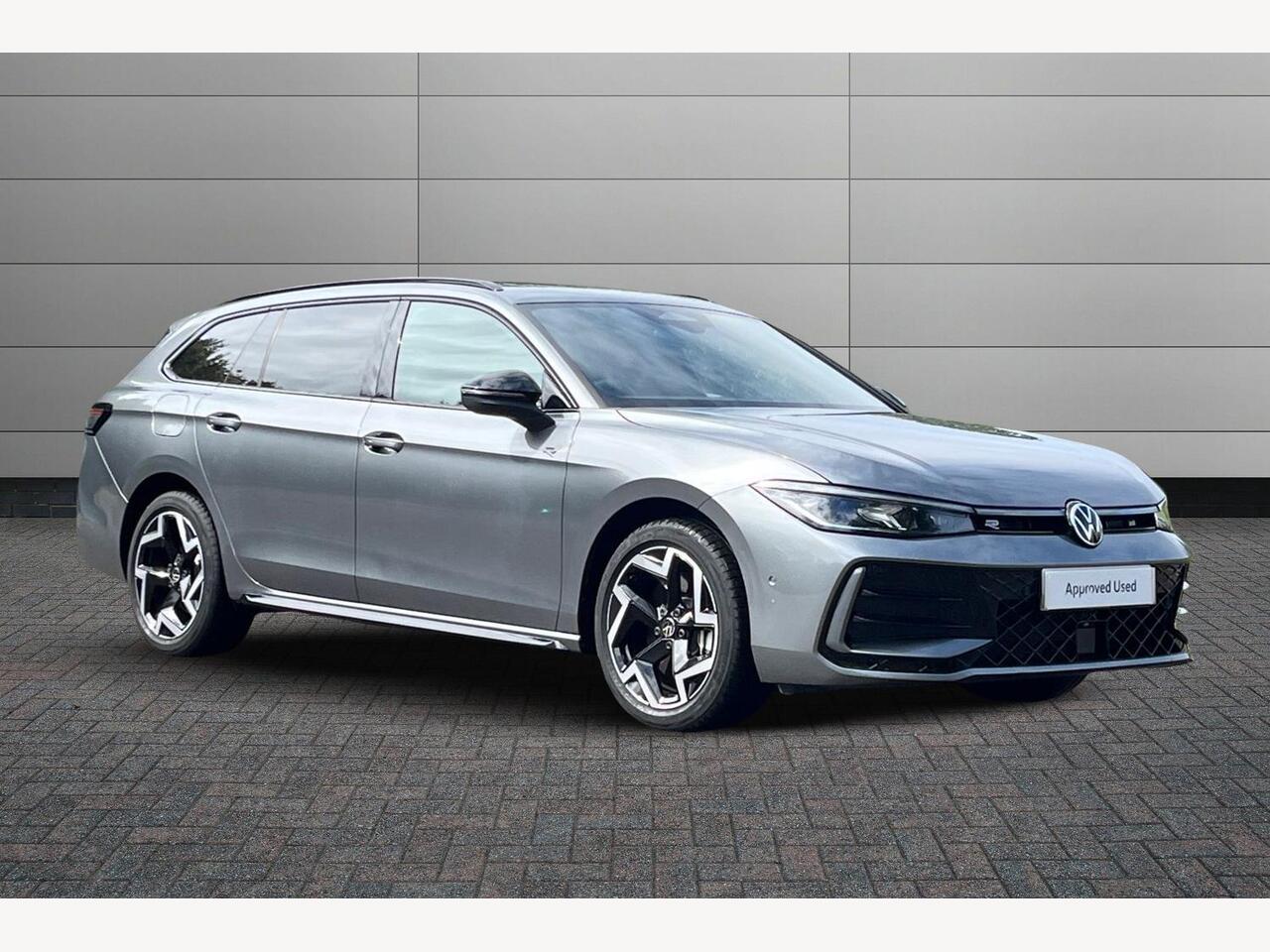 Main listing image - Volkswagen Passat Estate