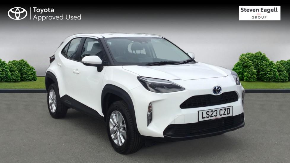 Main listing image - Toyota Yaris Cross