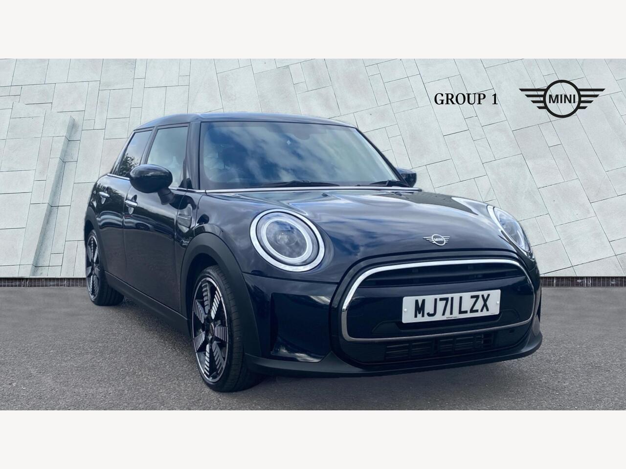 Main listing image - MINI Hatchback 5dr