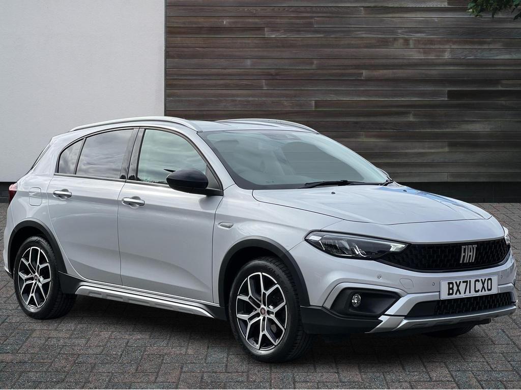 Main listing image - Fiat Tipo Cross