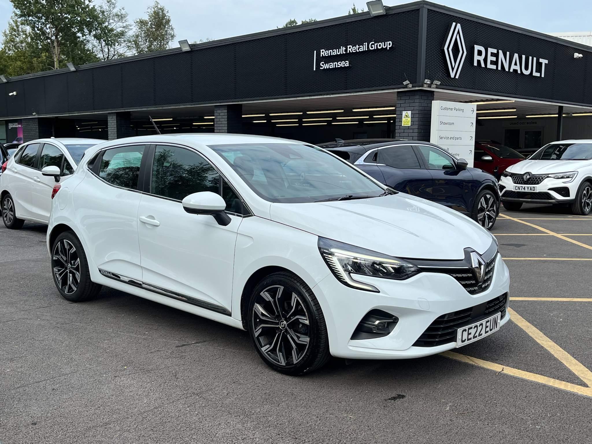 Main listing image - Renault Clio