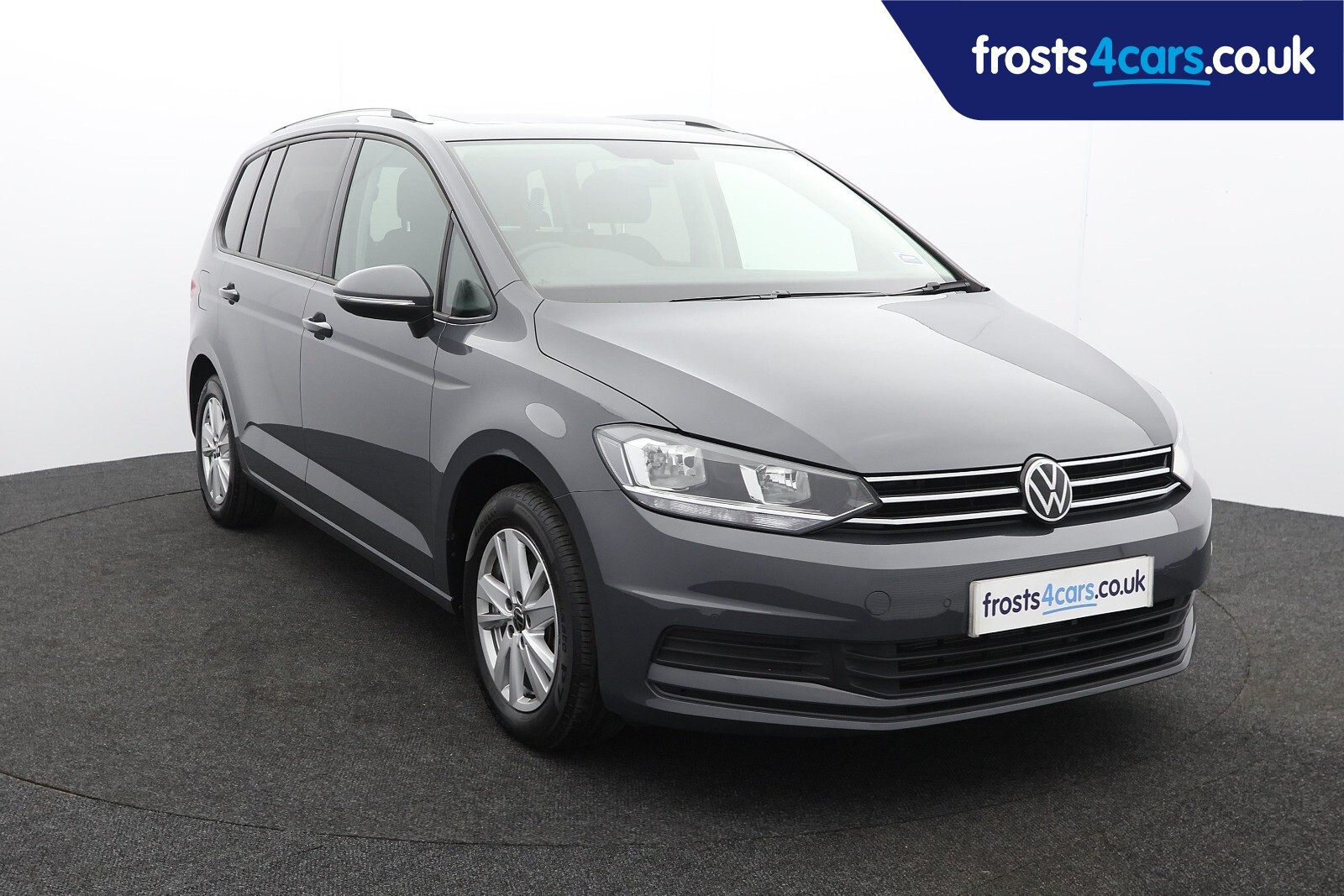 Main listing image - Volkswagen Touran