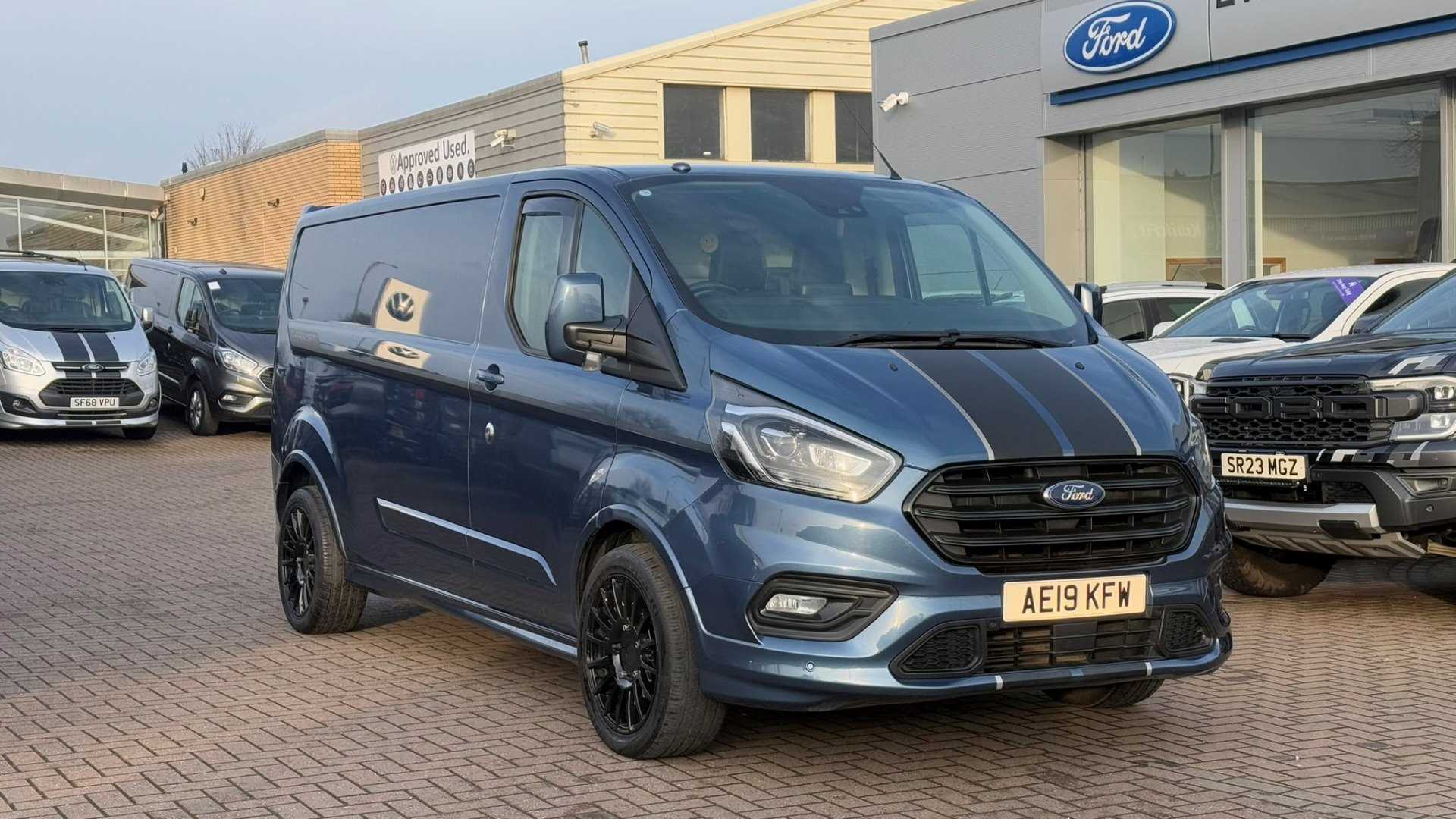 Main listing image - Ford Transit Custom