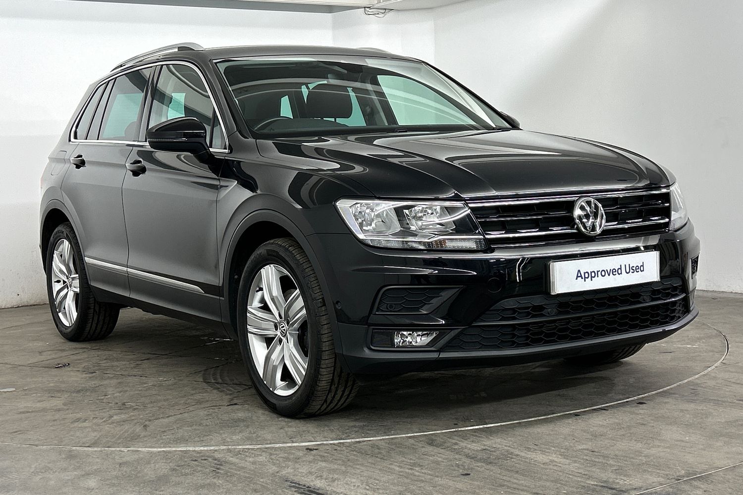 Main listing image - Volkswagen Tiguan