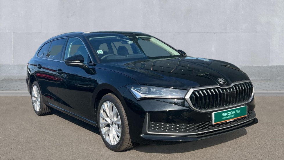 Main listing image - Skoda Superb Estate