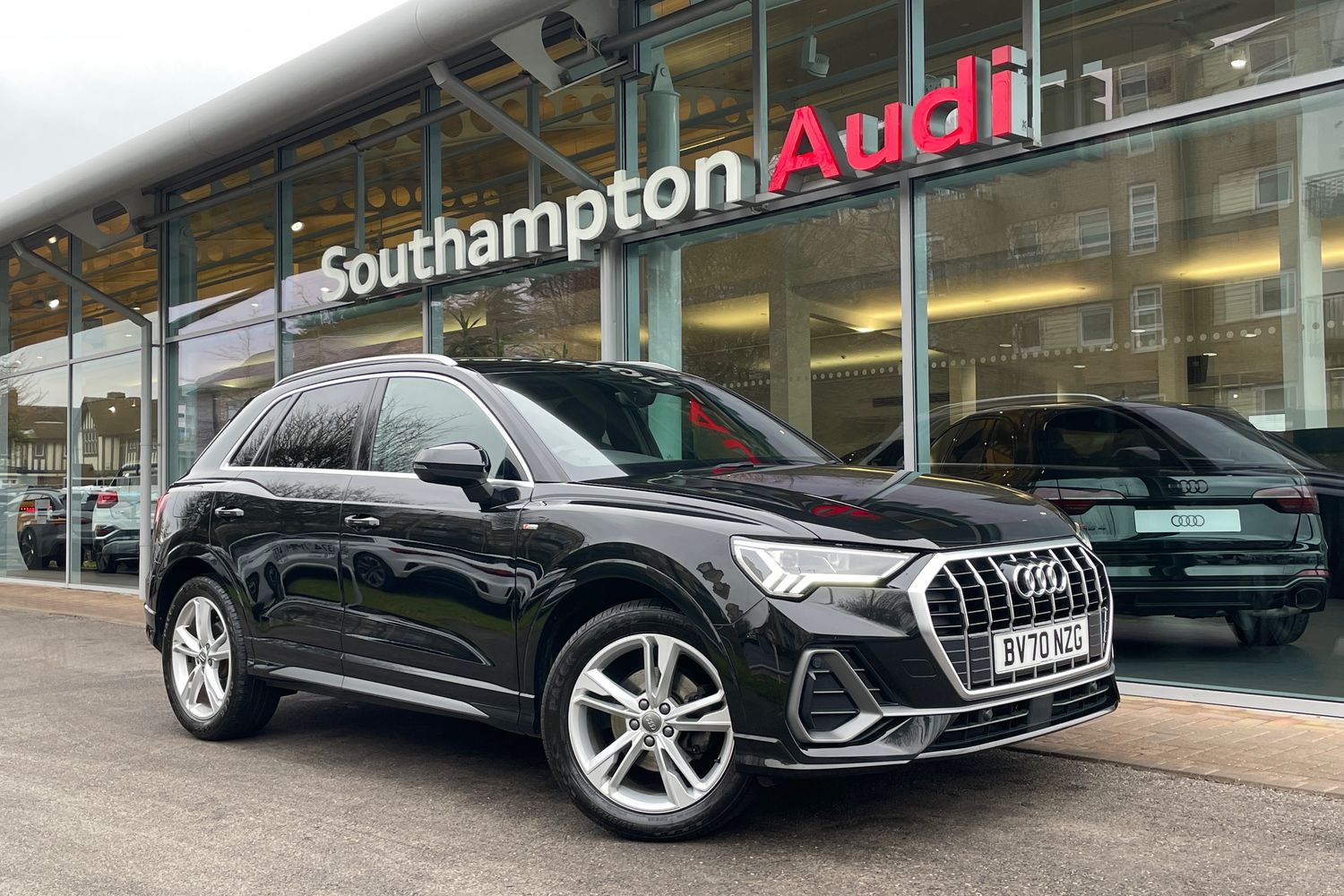 Main listing image - Audi Q3