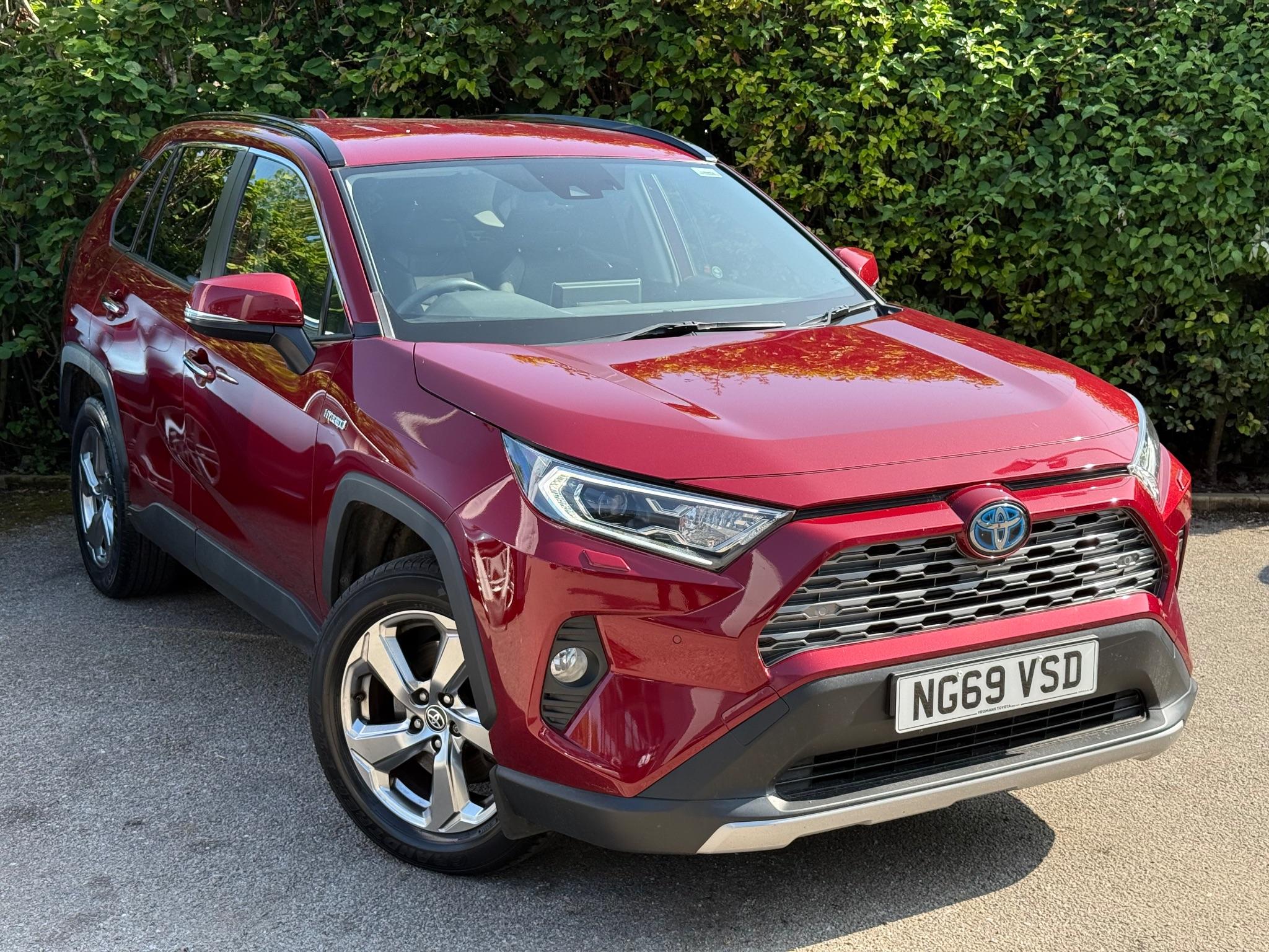 Main listing image - Toyota RAV4