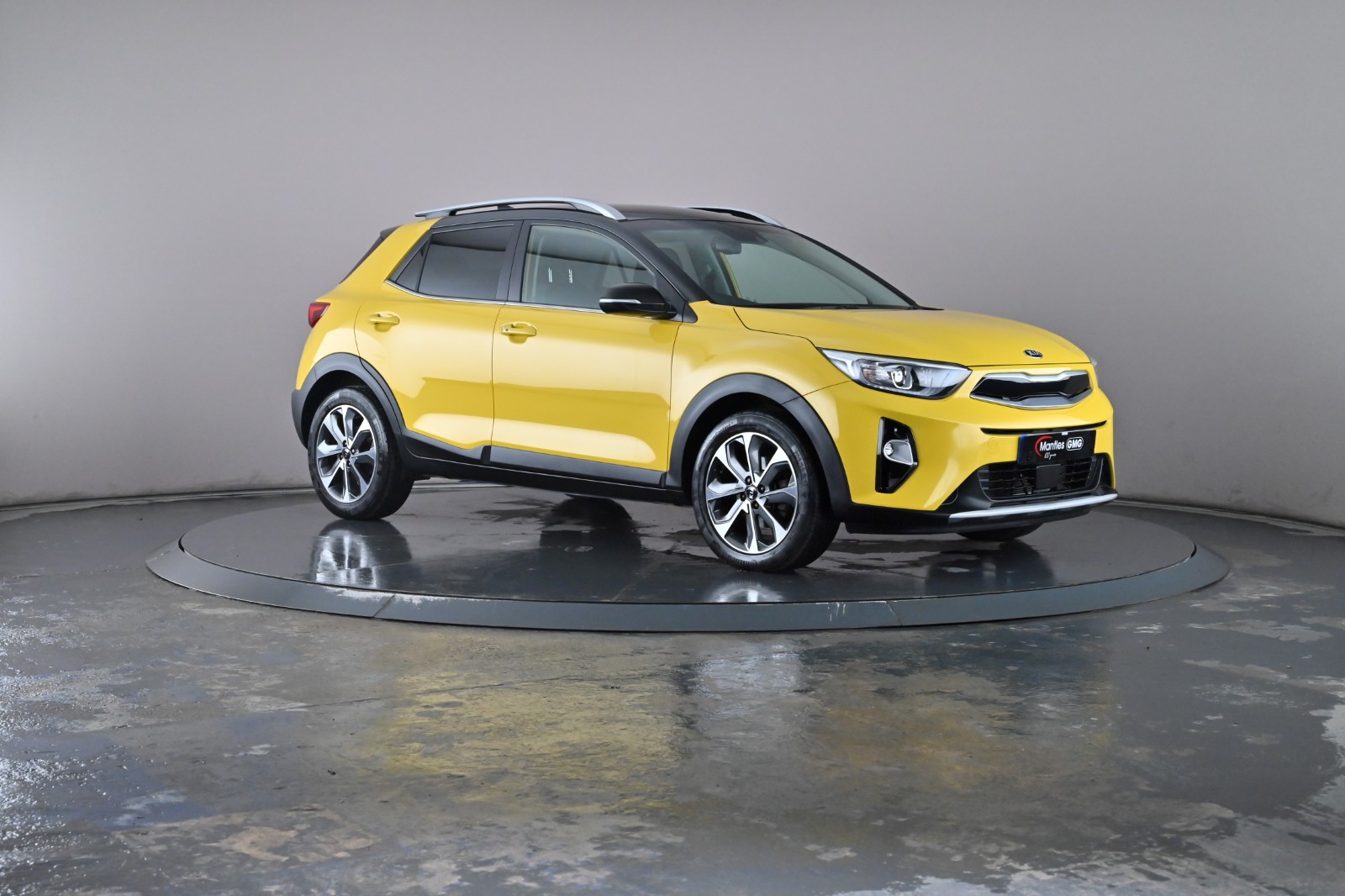 Main listing image - Kia Stonic