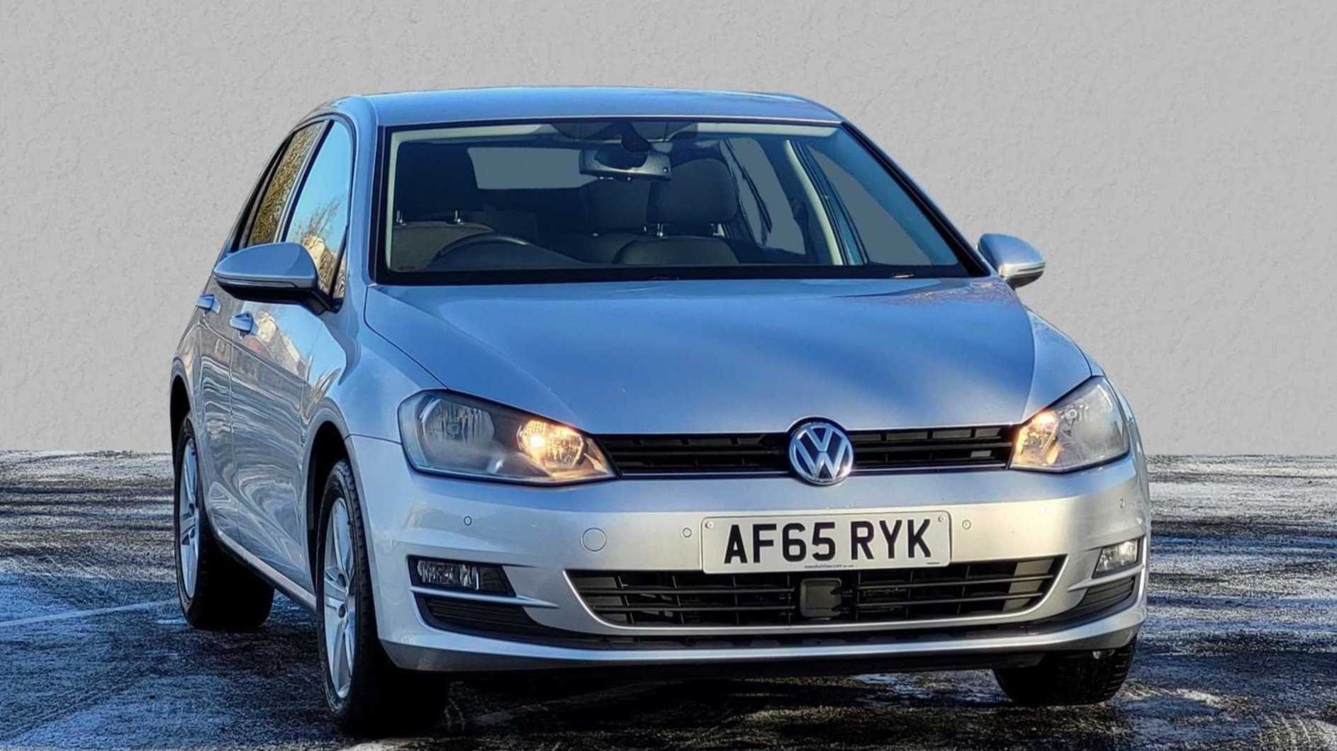 Main listing image - Volkswagen Golf