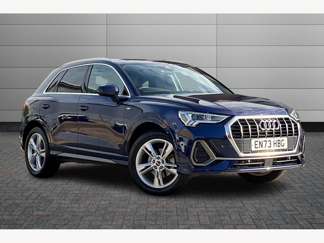 Main listing image - Audi Q3