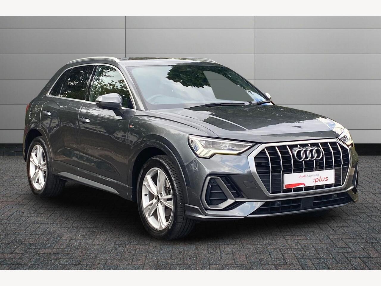Main listing image - Audi Q3