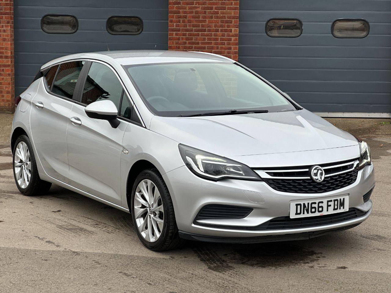 Main listing image - Vauxhall Astra