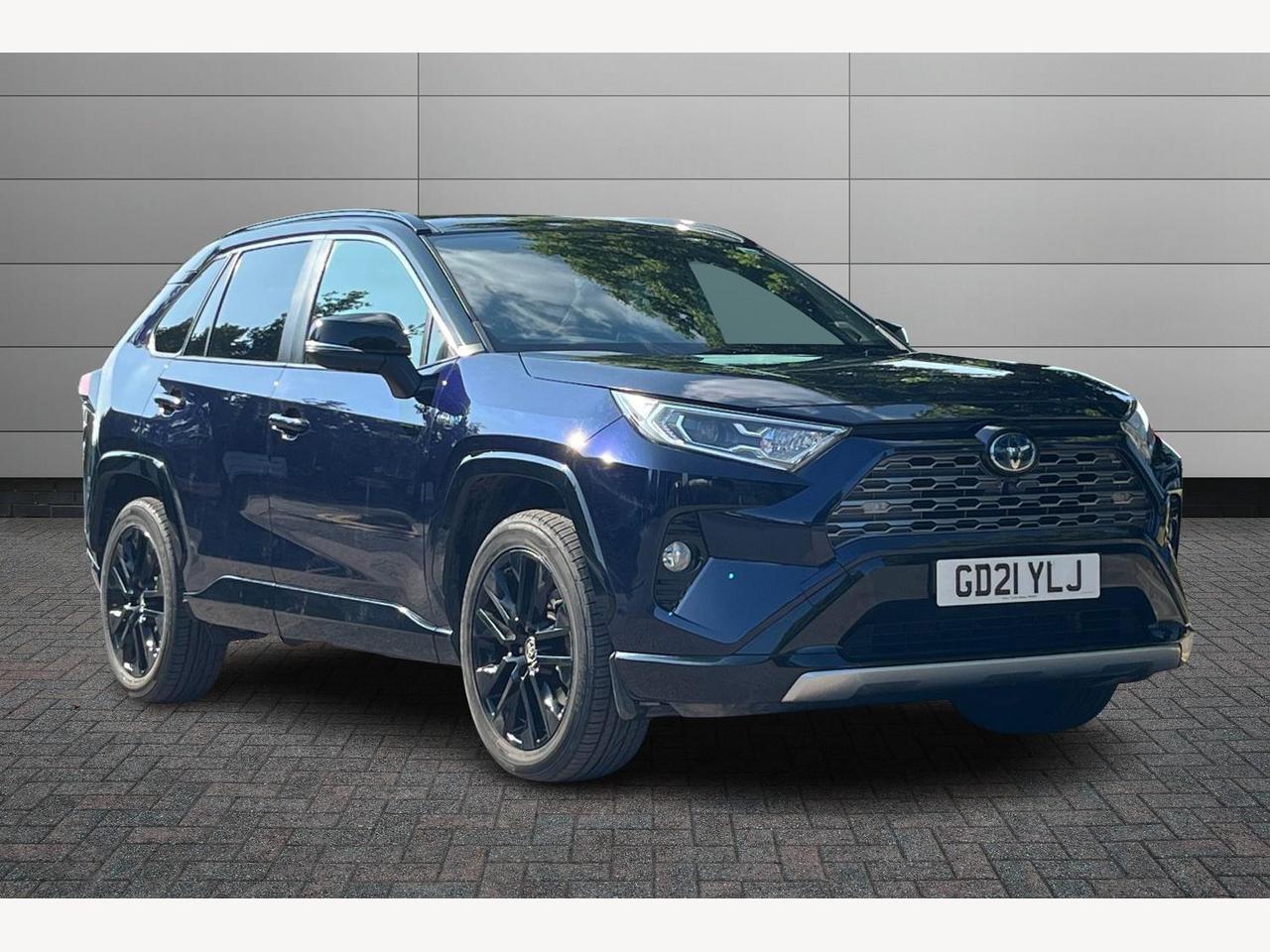 Main listing image - Toyota RAV4